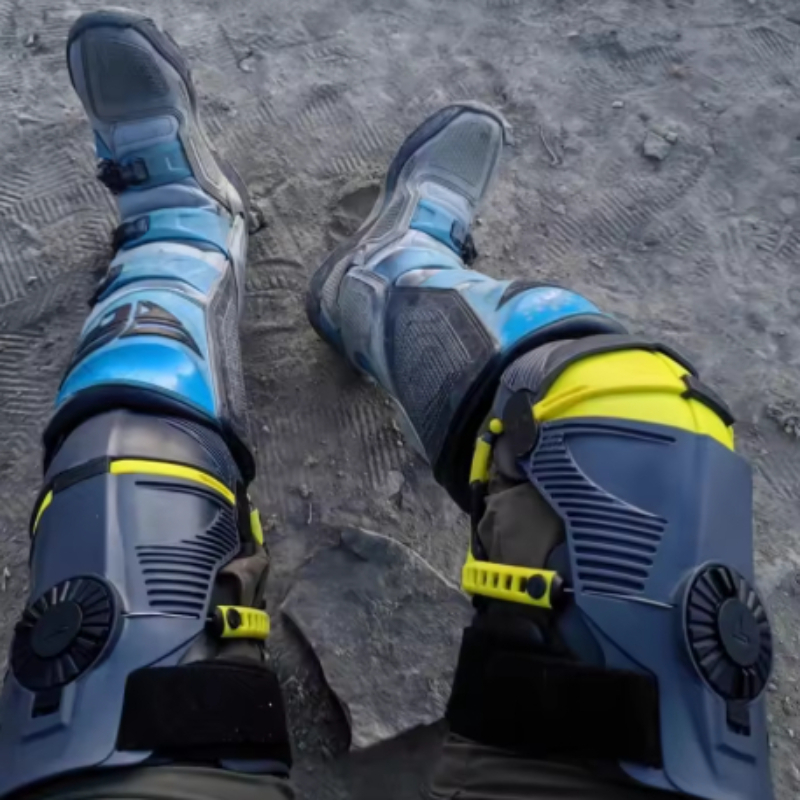 แผ่นรองเข่าแบบกลไกสำหรับรถจักร - Motorcycle Gear Brand บทวิจารณ์และราคา